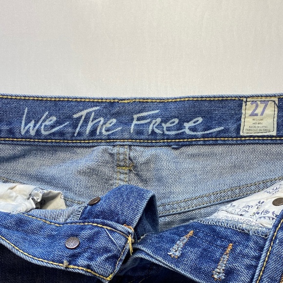 We The Free Light Blue Distressed Jean Shorts - Picture 2 of 9
